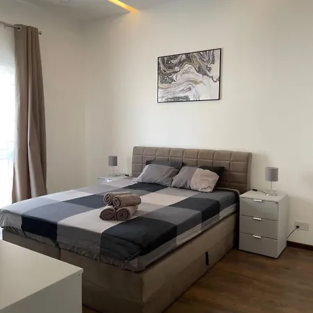 Apartment St Helen Sliema