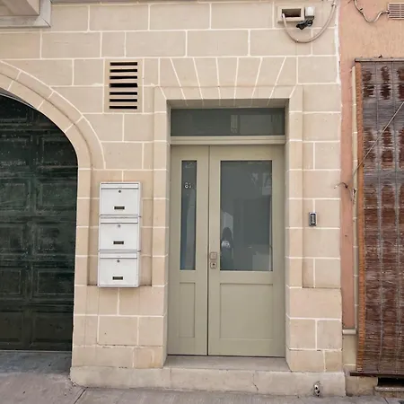 St Helen * سليمة